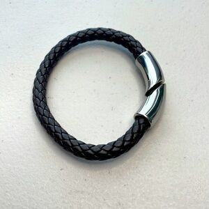 Unisex Dark Brown Braided Leather Bracelet With Silver-tone Closure 3”